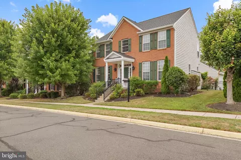 18024 Densworth Mews, Gainesville, VA 20155