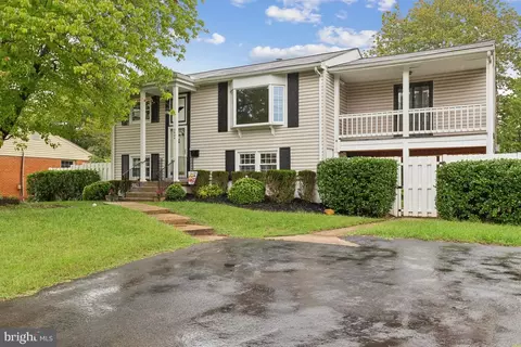 9644 Norfolk St, Manassas, VA 20109
