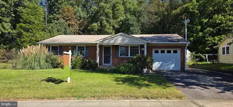 4412 Hamilton Dr, Woodbridge, VA 22193