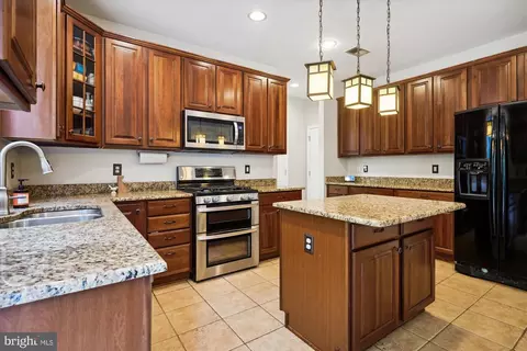 4170 Talon Dr, Dumfries, VA 22025 photo 9