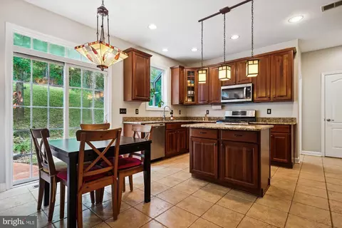 4170 Talon Dr, Dumfries, VA 22025 photo 8
