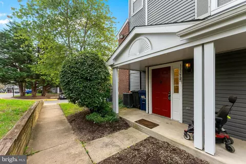 11172 Stagestone Way, Manassas, VA 20109