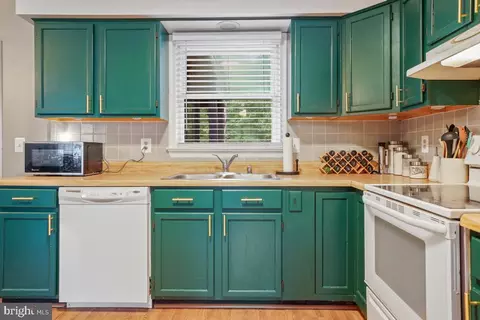 8024 Oak St, Manassas, VA 20111 photo 11