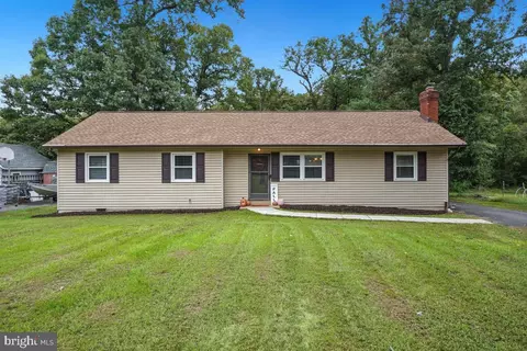 8024 Oak St, Manassas, VA 20111
