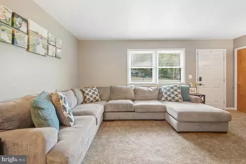 8024 Oak St, Manassas, VA 20111 photo 6