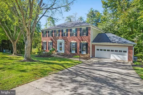 16736 Tintagel Ct, Dumfries, VA 22025