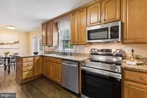 3146 Lookout Point Ct, Triangle, VA 22172 photo 19