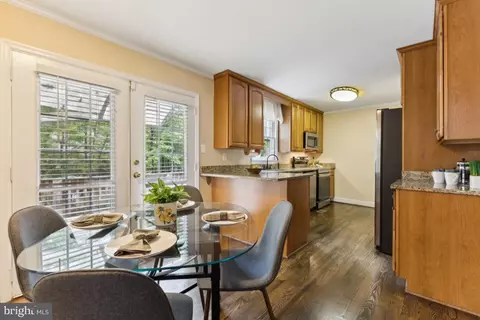 3146 Lookout Point Ct, Triangle, VA 22172 photo 14