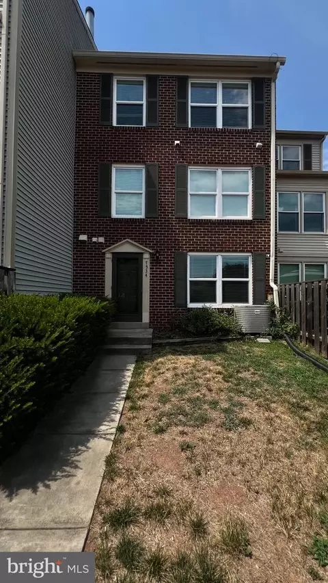 7534 Emerald Dr, Manassas, VA 20109