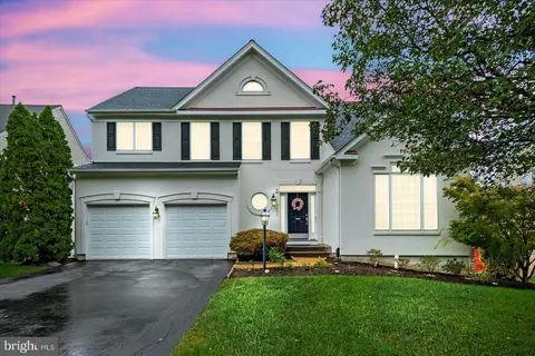 17071 Anns Brook Ct, Woodbridge, VA 22191