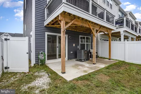 18236 Summit Pointe Dr, Triangle, VA 22172 photo 36