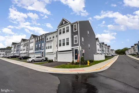 18236 Summit Pointe Dr, Triangle, VA 22172 photo 4
