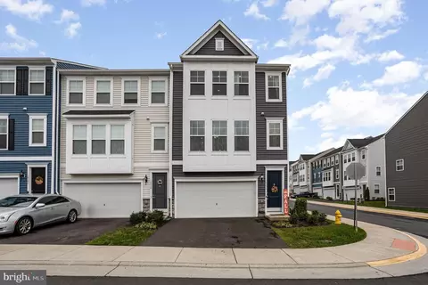 18236 Summit Pointe Dr, Triangle, VA 22172 photo 3