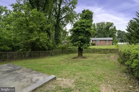 19316 Weaver Rd, Triangle, VA 22172 photo 6