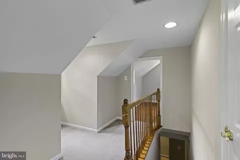 19316 Weaver Rd, Triangle, VA 22172 photo 10