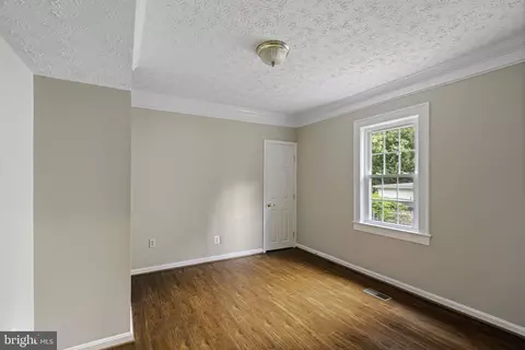 19316 Weaver Rd, Triangle, VA 22172 photo 23