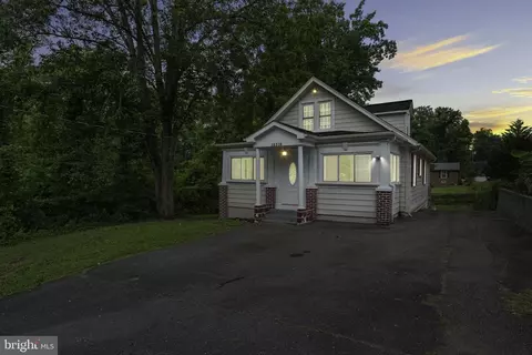 19316 Weaver Rd, Triangle, VA 22172 photo 3