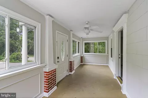 19316 Weaver Rd, Triangle, VA 22172 photo 19