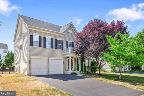 16083 Green Bay St, Haymarket, VA 20169