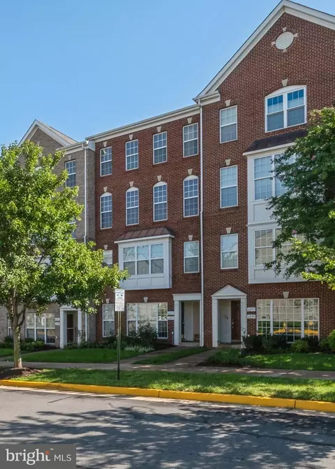 6295 Aster Haven Cir, Haymarket, VA 20169