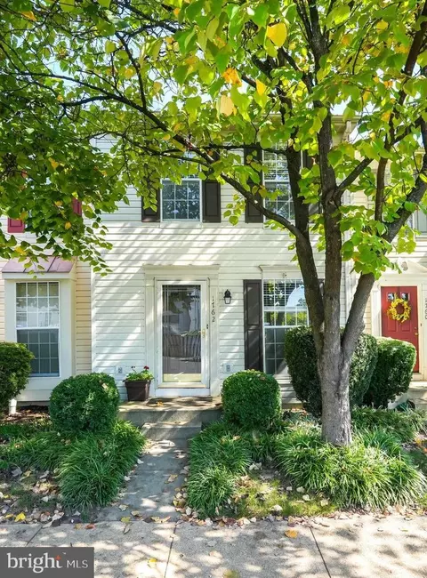 1762 Tiger Lily Cir, Woodbridge, VA 22192