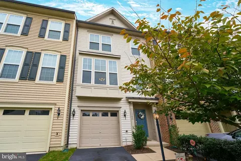 11963 Mirror Lake Ln, Bristow, VA 20136
