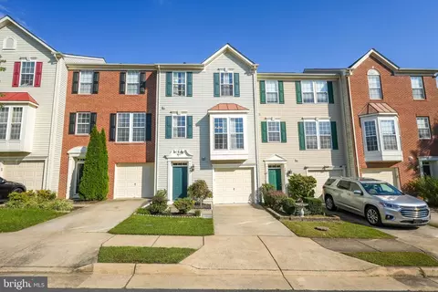 1455 Fawn Hollow Ln, Woodbridge, VA 22191