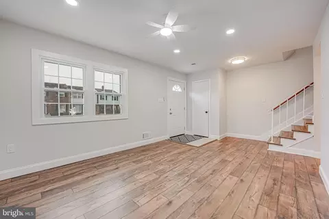 Living - 2404 Kilpatrick Pl, Dumfries, VA 22026 photo 1 of 7