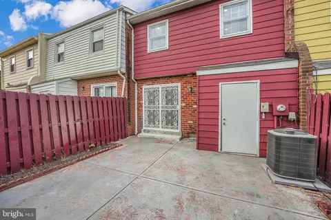 Exterior - 2404 Kilpatrick Pl, Dumfries, VA 22026 photo 1 of 2