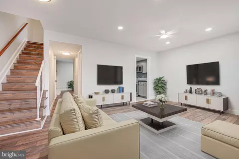 Living - 2404 Kilpatrick Pl, Dumfries, VA 22026 photo 3 of 7