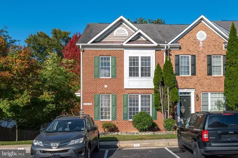 17536 Victoria Falls Dr, Dumfries, VA 22025