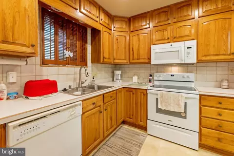 18920 Barnette Cir, Triangle, VA 22172 photo 11