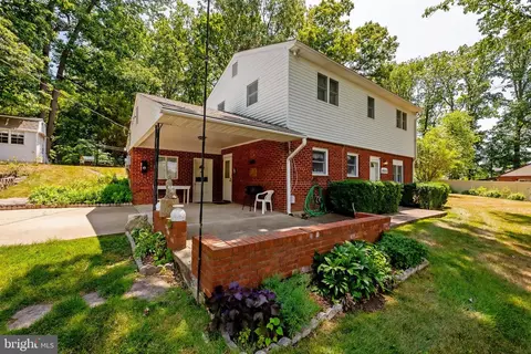 18920 Barnette Cir, Triangle, VA 22172