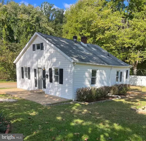 4528 Forestburg Ln, Triangle, VA 22172