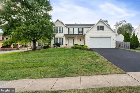 6782 Jefferson St, Haymarket, VA 20169