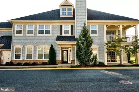 13860 Greendale Dr, Woodbridge, VA 22191