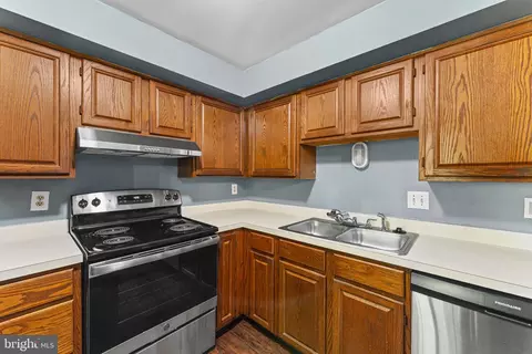 3640 Wharf Ln, Triangle, VA 22172 photo 8