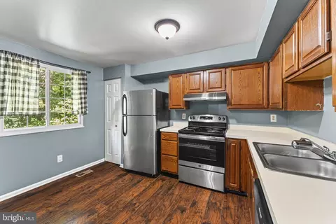 3640 Wharf Ln, Triangle, VA 22172 photo 7