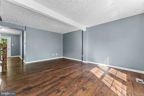3640 Wharf Ln, Triangle, VA 22172 photo 4