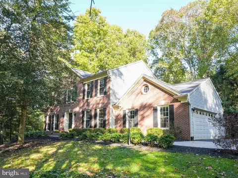 6194 River Forest Dr, Manassas, VA 20112