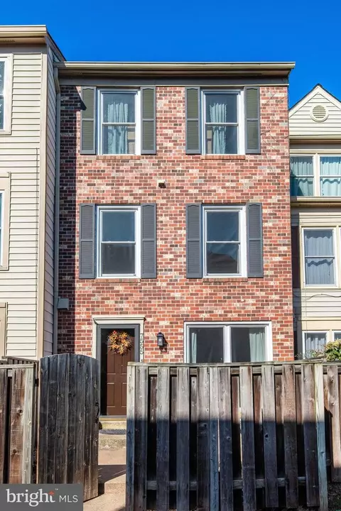 7555 Belle Grae Dr, Manassas, VA 20109
