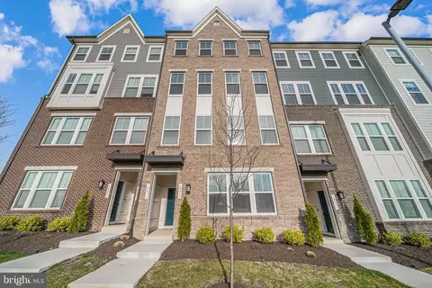 14915 River Walk Way, Woodbridge, VA 22191