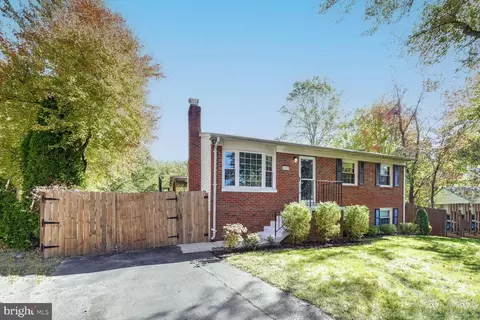 14151 Landon Ln, Woodbridge, VA 22193