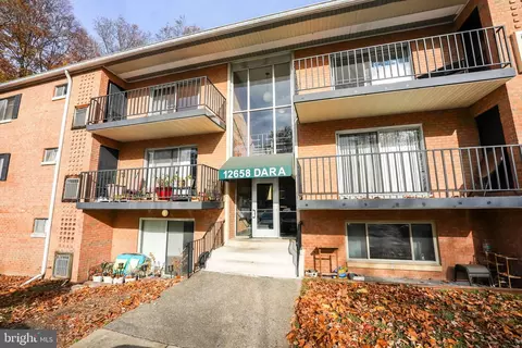 12658 Dara Dr #T-1, Woodbridge, VA 22192