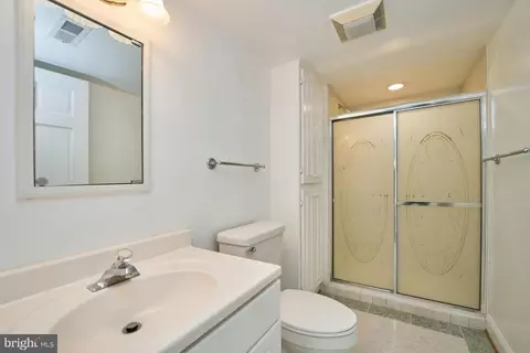 Bath - 13400 Fieldstone Way, Gainesville, VA 20155 photo 2 of 2
