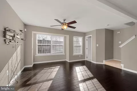 Living - 17381 Sligo Loop, Dumfries, VA 22026 photo 3 of 4