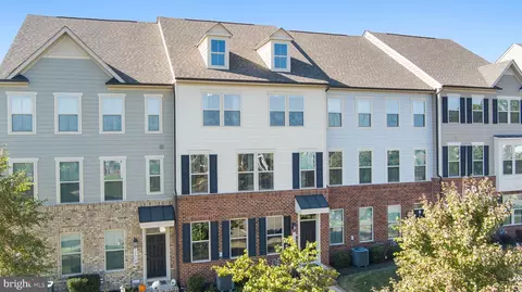 17922 Spotted Oak Rd, Dumfries, VA 22026
