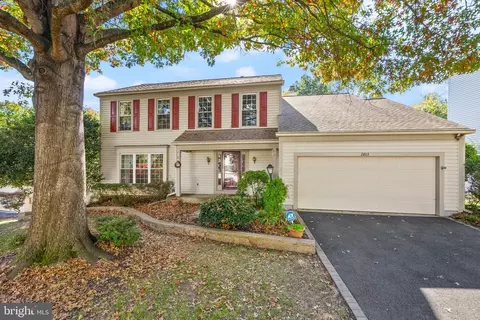 2803 White Birch Ct, Woodbridge, VA 22192
