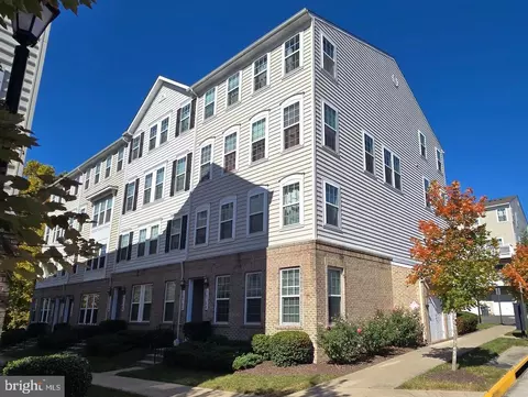 14742 Mason Creek Cir, Woodbridge, VA 22191