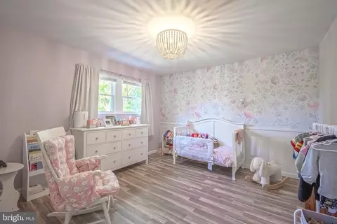 Bedroom - 18904 White Oak Dr, Triangle, VA 22172 photo 2 of 4